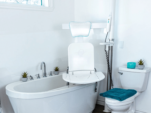 Une chaise de bain élévatrice