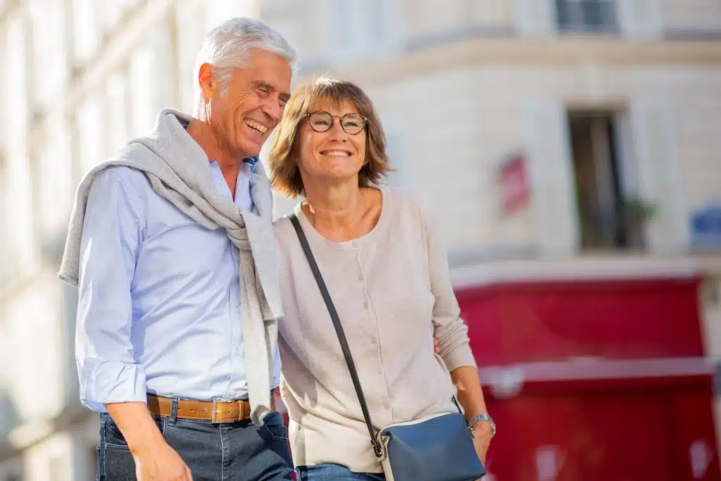 Couple ages 65 and over enjoying benefits in Quebec.